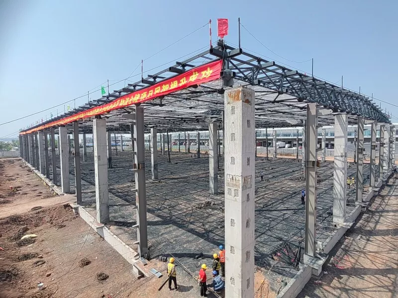 বৃহৎ পৰিসৰৰ তীখাৰ গঠন গুদাম নিৰ্মাণ