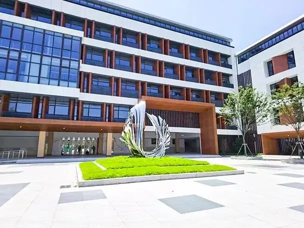 লাইট ষ্টীল ষ্ট্ৰাকচাৰ স্কুল